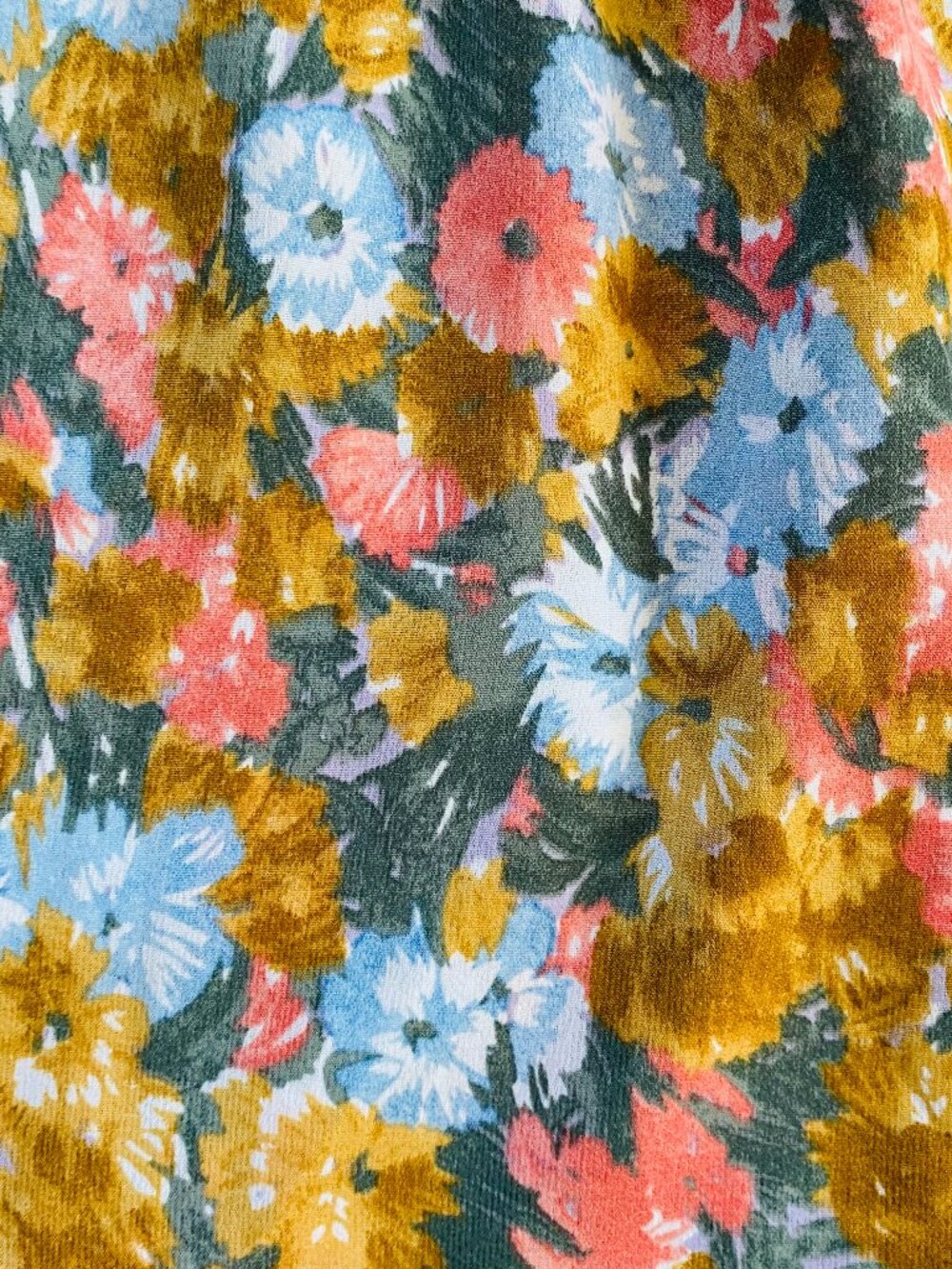Hayden Floral Blouse Size M Flutter Sleeves Relaxed Fit Excellent Condition - Picture 2 of 9